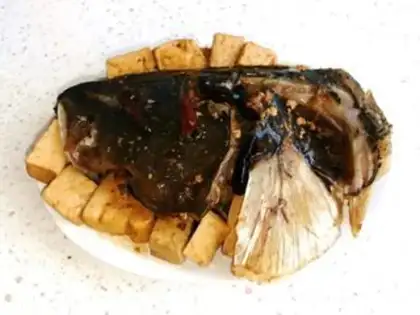 Make Red burning fish head tofu step 7