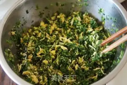 Make Scrambled egg dumplings step 4