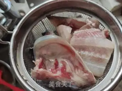 Make The sourfish that falls in love step 0