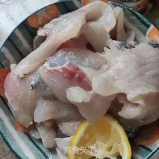 Make The sourfish that falls in love step 2