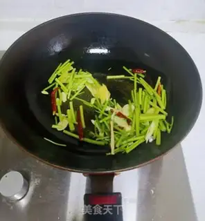 Make Celery fried dry step 3
