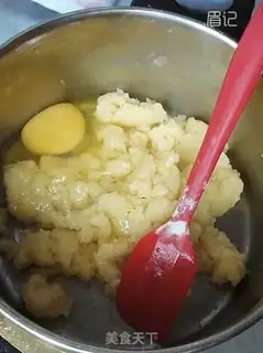 Make Strawberry chocolate puffs step 5