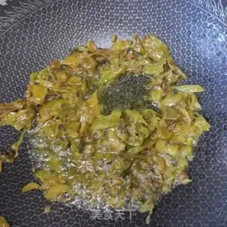 Make The sourfish that falls in love step 3
