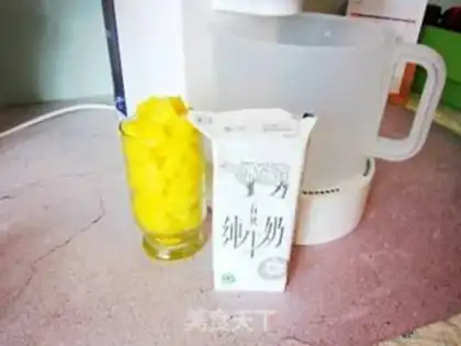 Make Watermelon shakes step 1