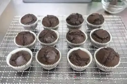 Make Chocolate marfin cake step 9