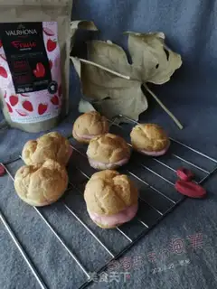 Make Strawberry chocolate puffs step 14
