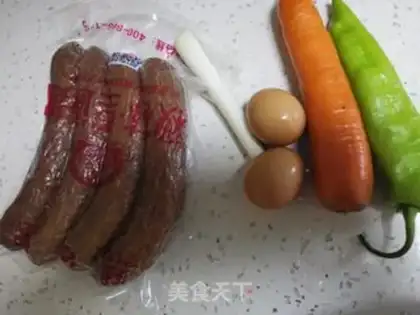 Make Harbin red intestinal fried eggs step 0