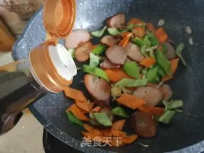 Make Harbin red intestinal fried eggs step 6