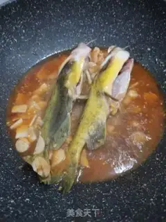 Make Seafood sauce burns cedar fish step 3