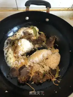Make Pyramid egg fried rice step 3