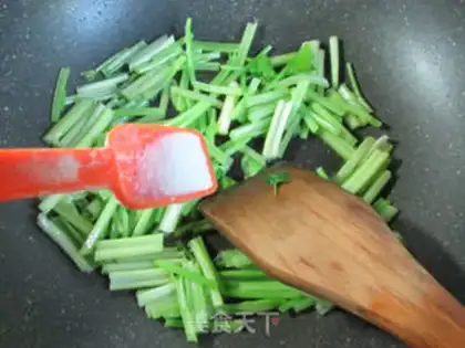 Make X-O CELERY step 2