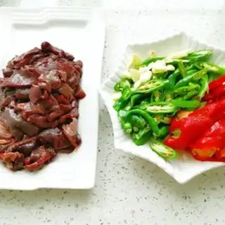 Make Twin peppers, pork liver step 3