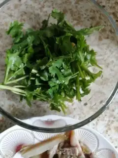 Make Pigheads with bean skin step 2