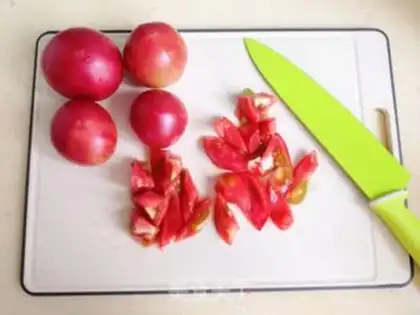Make Tomato fried eggs step 0