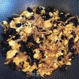 Make Scrambled eggs step 6