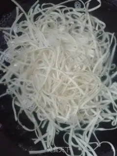 Make Scrambling sauce. Noodles step 3