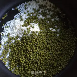Make raisin green bean congee step 4