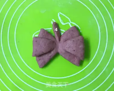 Make Flaming Dragon Cream Butterfly Creaming Bread step 13