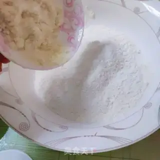Make Rose cookies step 1