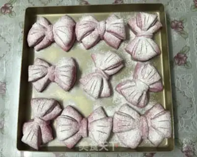 Make Flaming Dragon Cream Butterfly Creaming Bread step 16