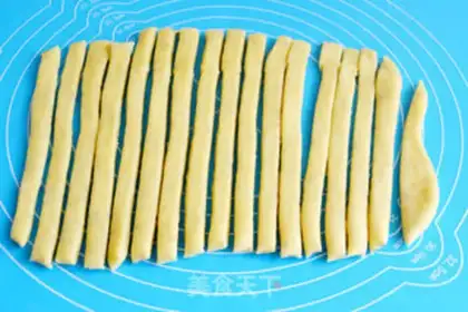 Make Non-fried plumes step 2