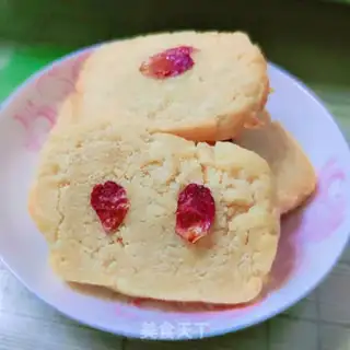 Make Rose cookies step 7