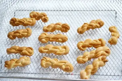 Make Non-fried plumes step 7