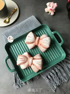 Make Flaming Dragon Cream Butterfly Creaming Bread step 20