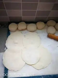 Make Beef rose buns step 14
