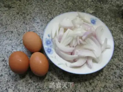 Make Onion-egg burrito step 1