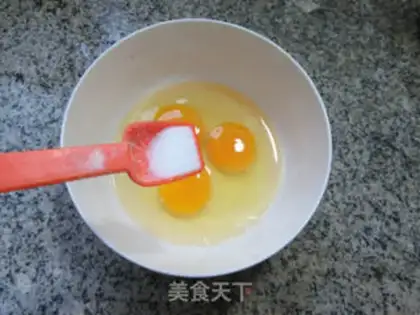 Make Onion-egg burrito step 2