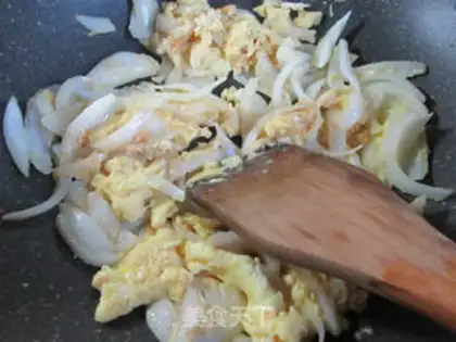 Make Onion-egg burrito step 6