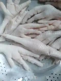 Make Favorite beer chicken claws step 0