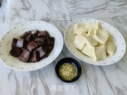 Make Pyramid duck with tofu step 0