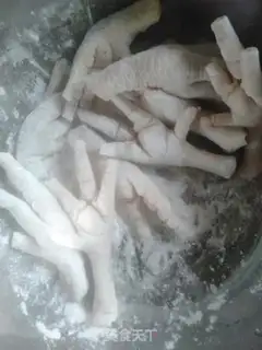 Make Favorite beer chicken claws step 3