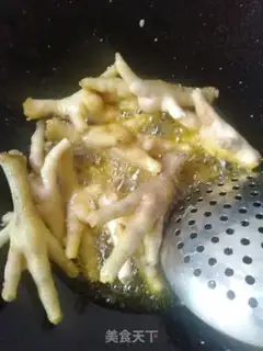 Make Favorite beer chicken claws step 5