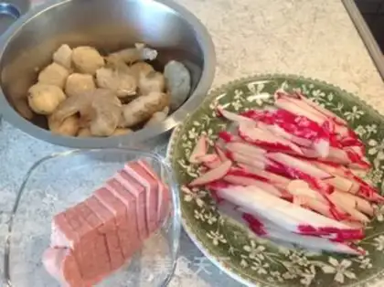 Make The radish seafood step 1