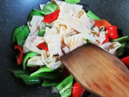 Make Twin pepper fried protein step 3