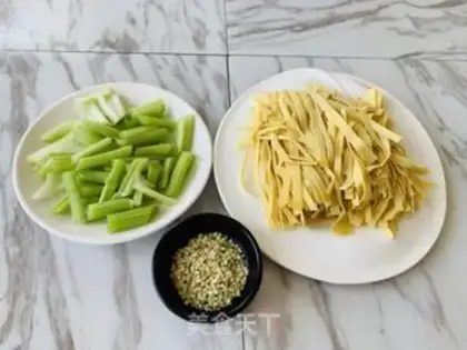 Make The soybeans and celery step 0