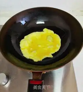Make Tomato egg pea noodles step 4