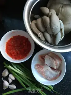 Make Five flowers for mushrooms step 0