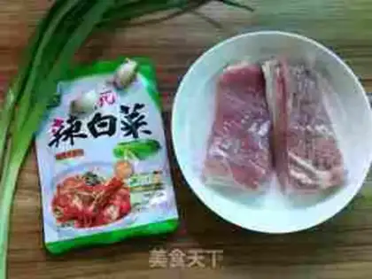 Make Hot cabbage makes meat step 0
