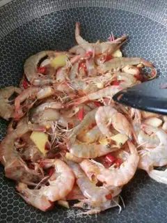 Make Spicy shrimp step 3