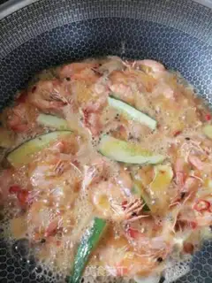 Make Spicy shrimp step 5