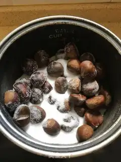 Make Fried chestnuts step 2