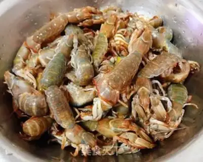 Make Hot shrimp step 1