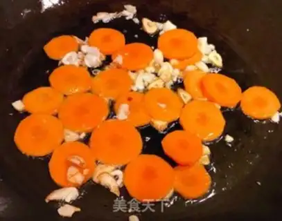 Make Pepper carrots and sausages step 5