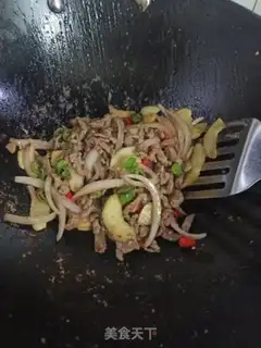 Make Onion ginger sprout beef step 8