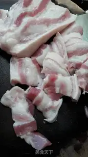 Make Five flowers of meat step 0