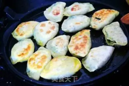 Make An egg box of celery step 6